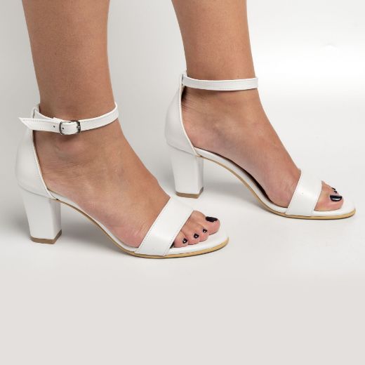 White bridal sandals with wide front strap and 6.5 cm block heel