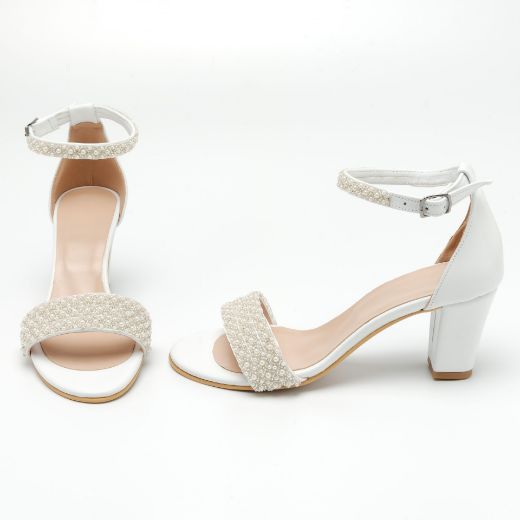 Handmade bridal sandals with pearls