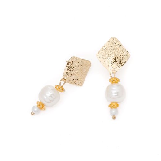 Picture of Stud earrings with wrought rhombus and artificial pearl