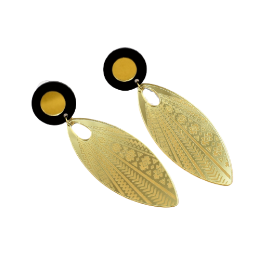 Picture of Earrings with large gold leaf