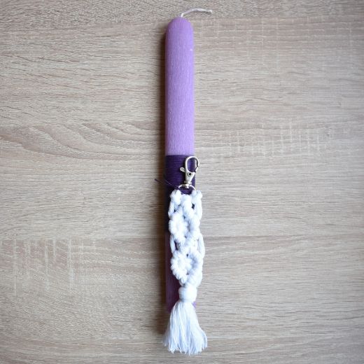 woman's lambatha candles with macrame keychain