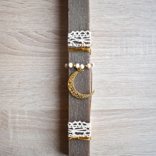 γυναικείες πασχαλινές λαμπάδες με διακοσμητικό φεγγάρι