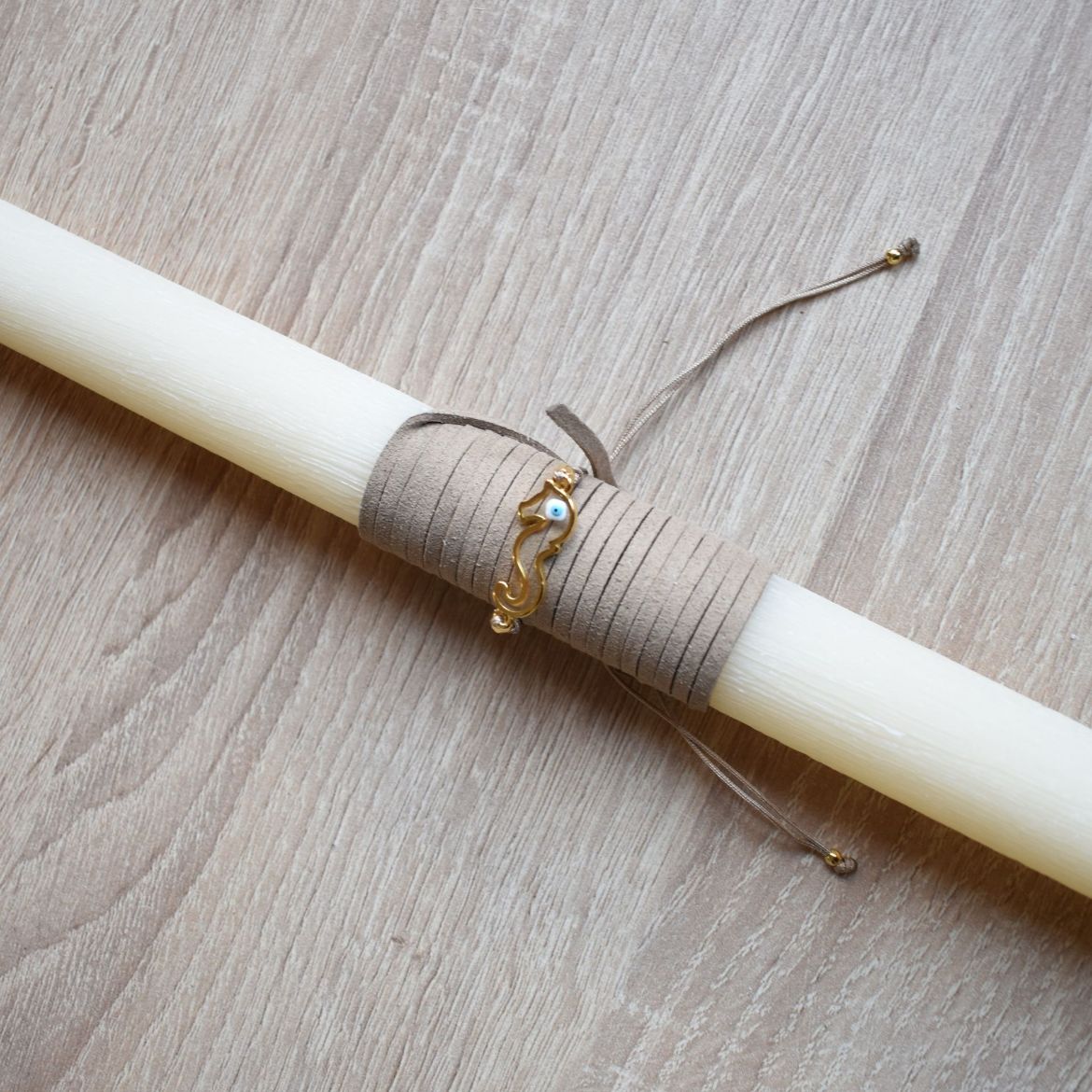 λαμπάδα για γυναίκα με βραχιόλι ιππόκαμπο