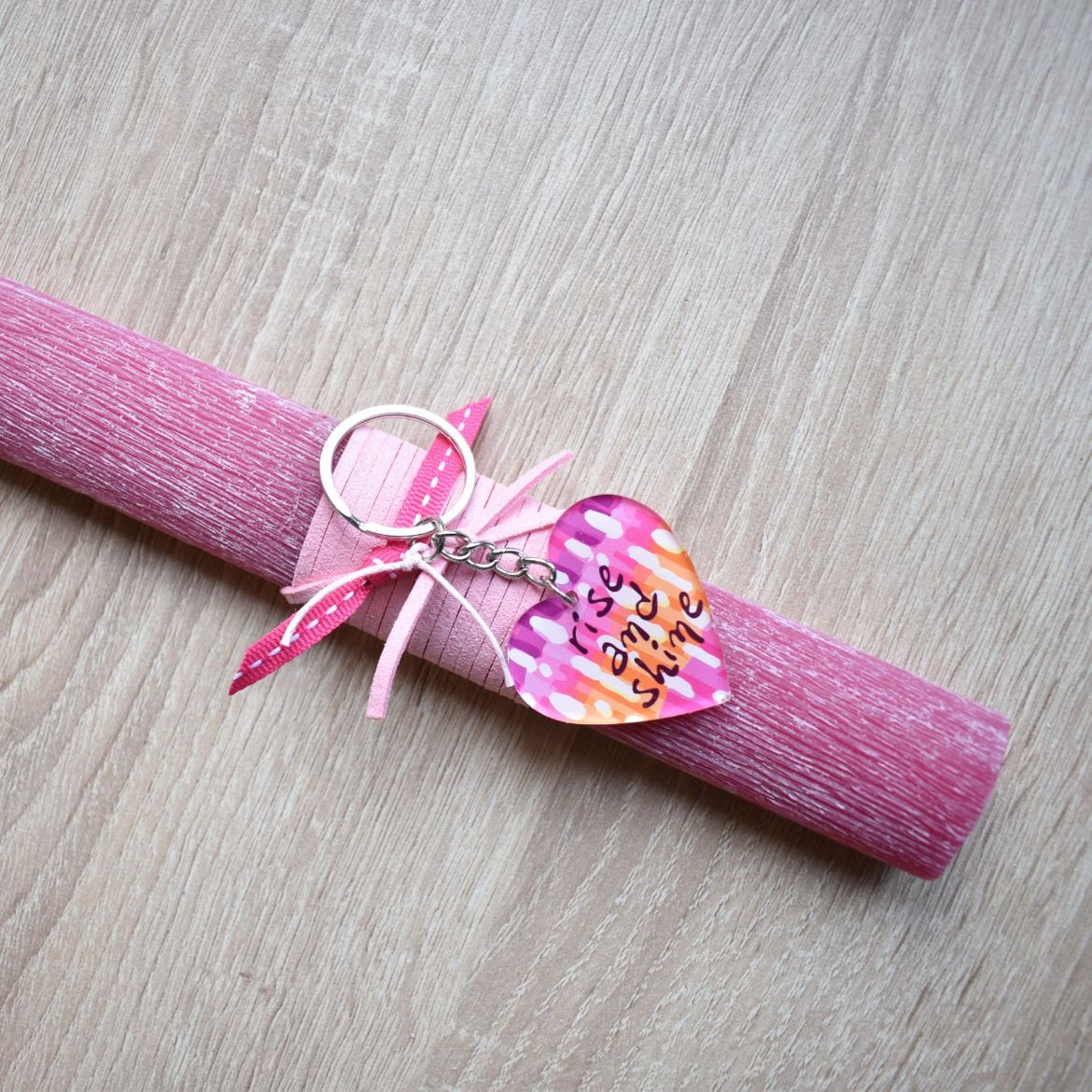 γυναικείες λαμπάδες με μπρελόκ καρδιά