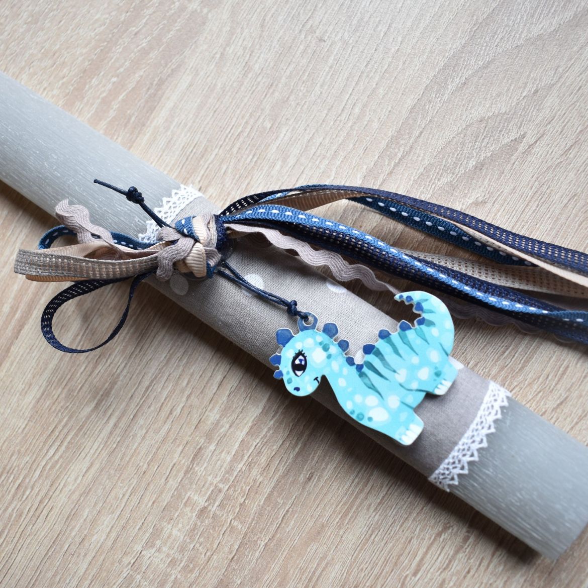 λαμπάδα αγόρι με δεινόσαυρο