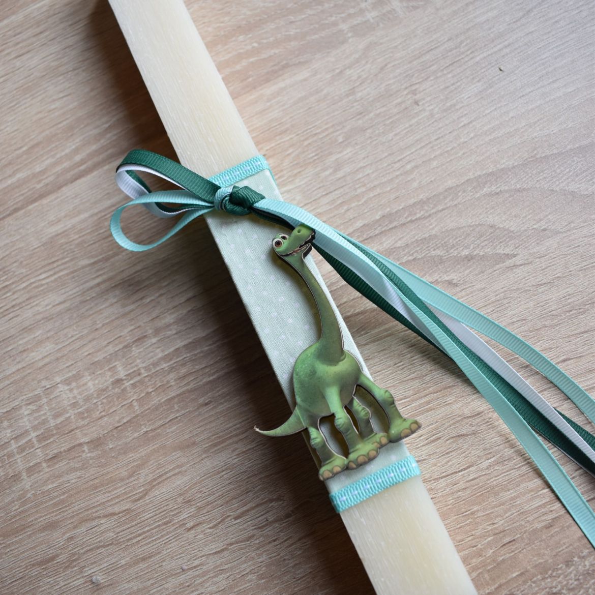 λαμπάδα πασχαλινή αγόρι με δεινόσαυρο