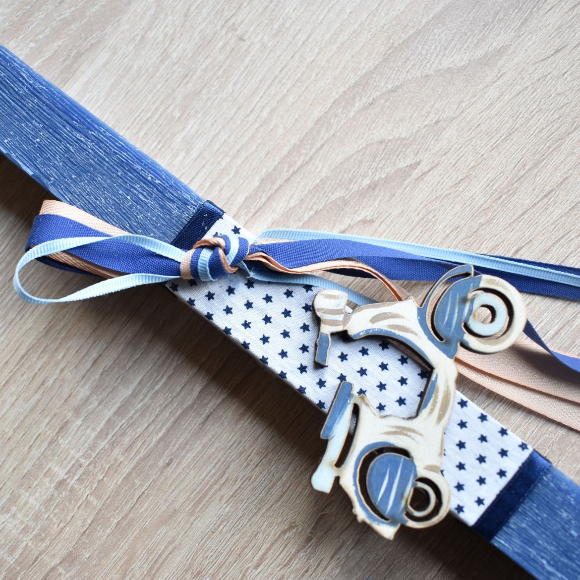 πασχαλινές λαμπάδες για αγόρια με vespa