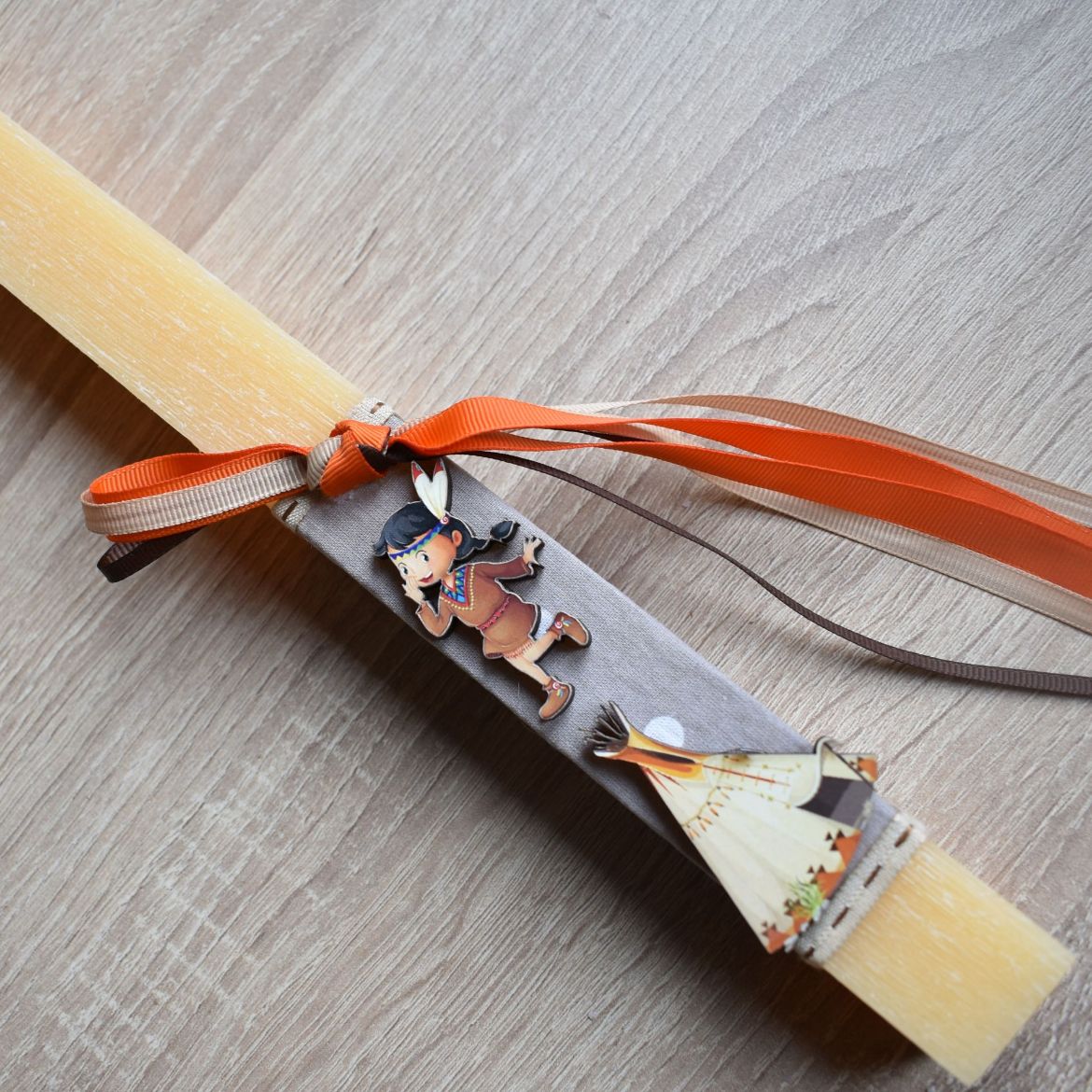 λαμπάδα πασχαλινή αγόρι με φιγούρα ινδιάνου