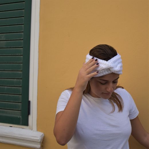Picture of Handmade crochet twist headband in white