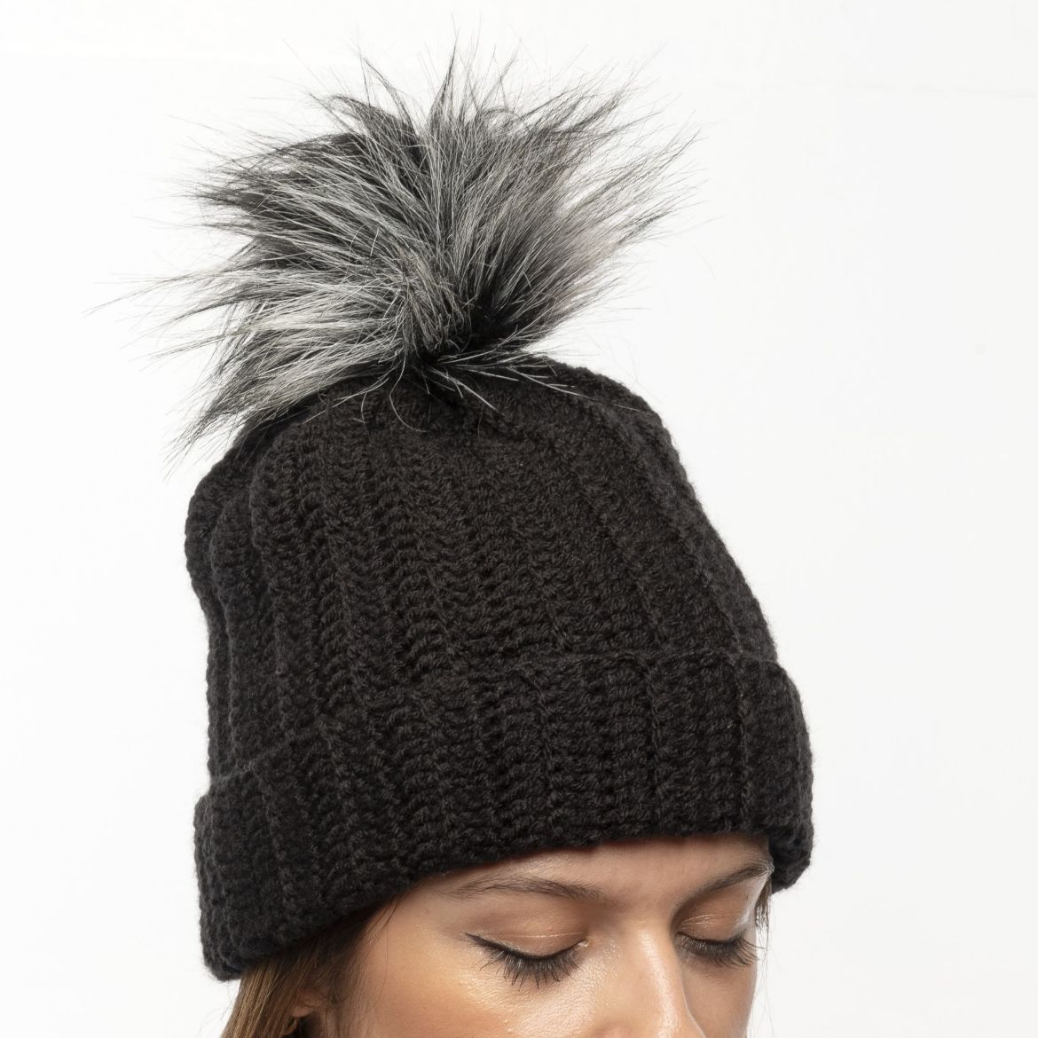 Εικόνα της Χειροποίητος πλεκτός σκούφος μαύρος