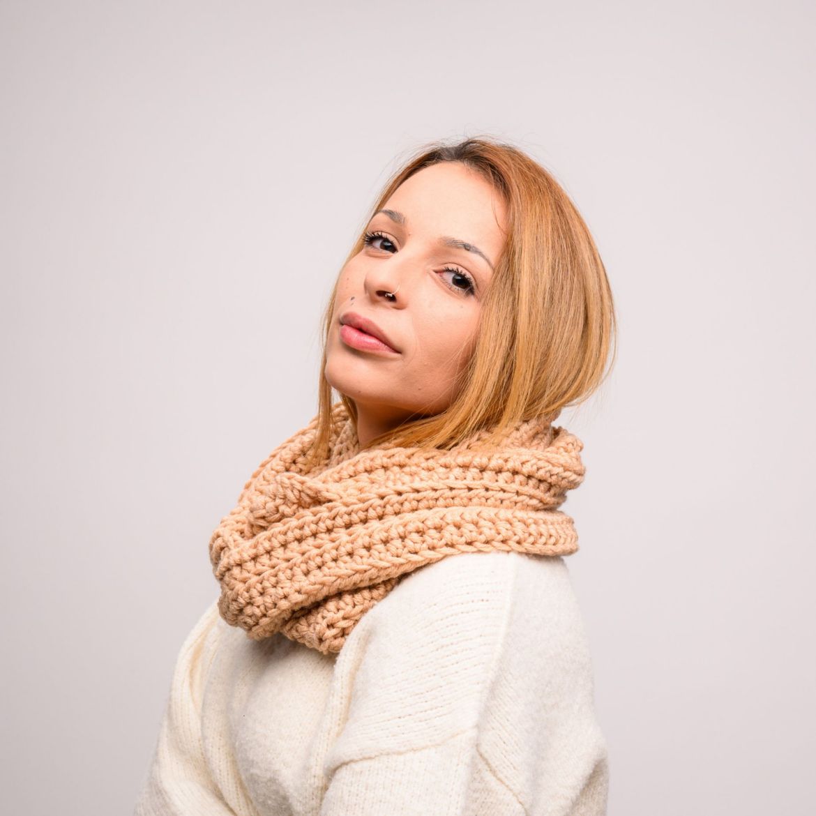 Εικόνα της Πλεκτός λαιμός διπλός μπεζ