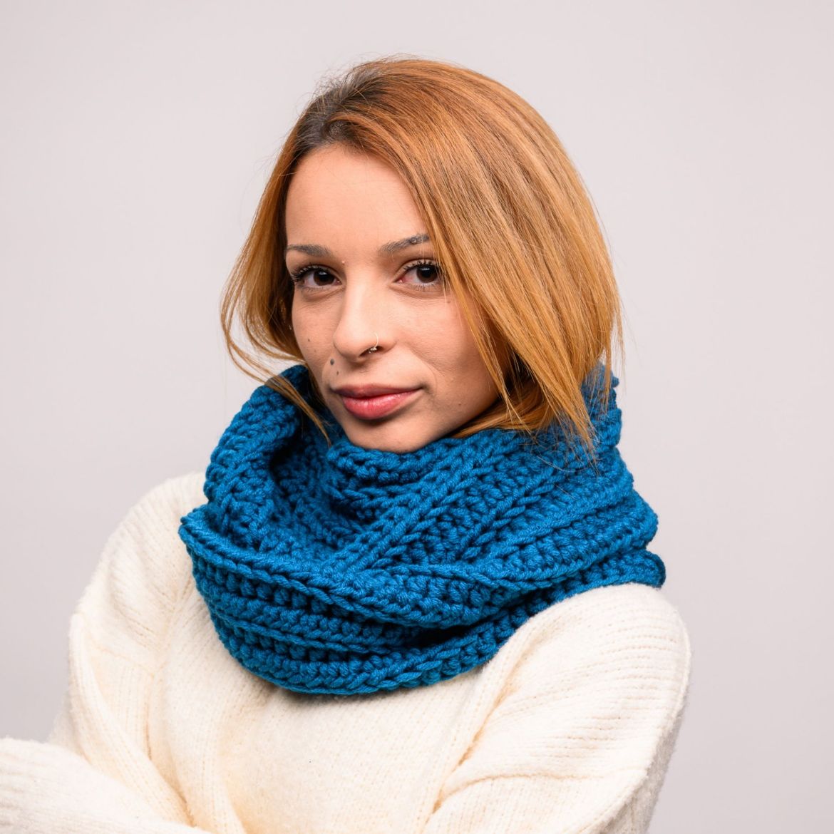 Εικόνα της Χειροποίητος πλεκτός λαιμός διπλός πετρόλ