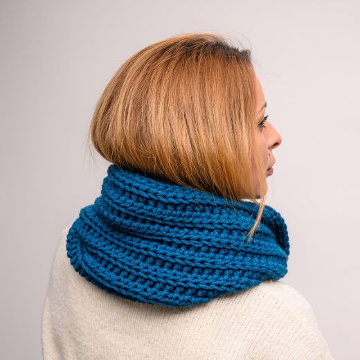 Εικόνα της Χειροποίητος πλεκτός λαιμός διπλός πετρόλ