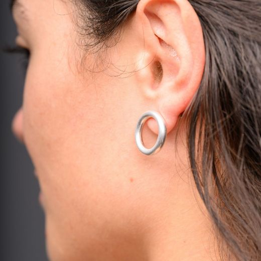 silver circle stud earrings for women