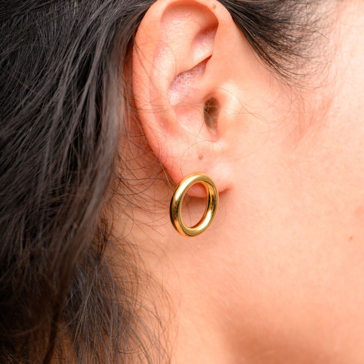 Lyra gold plated circle stud earrings