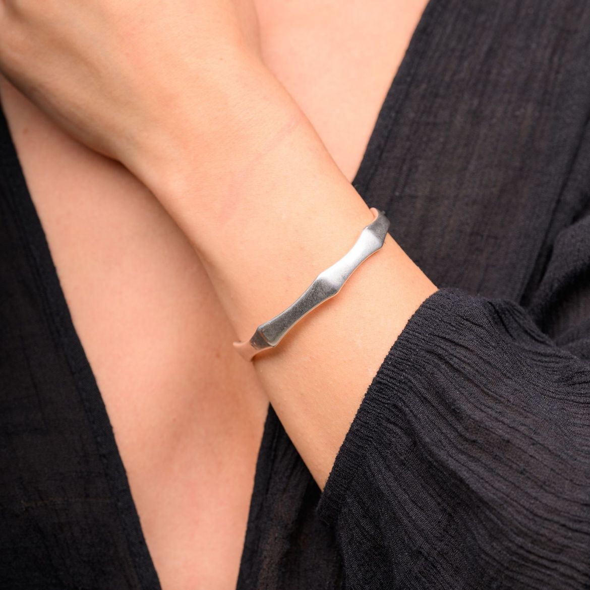Picture of Antique silver angular cuff bracelet