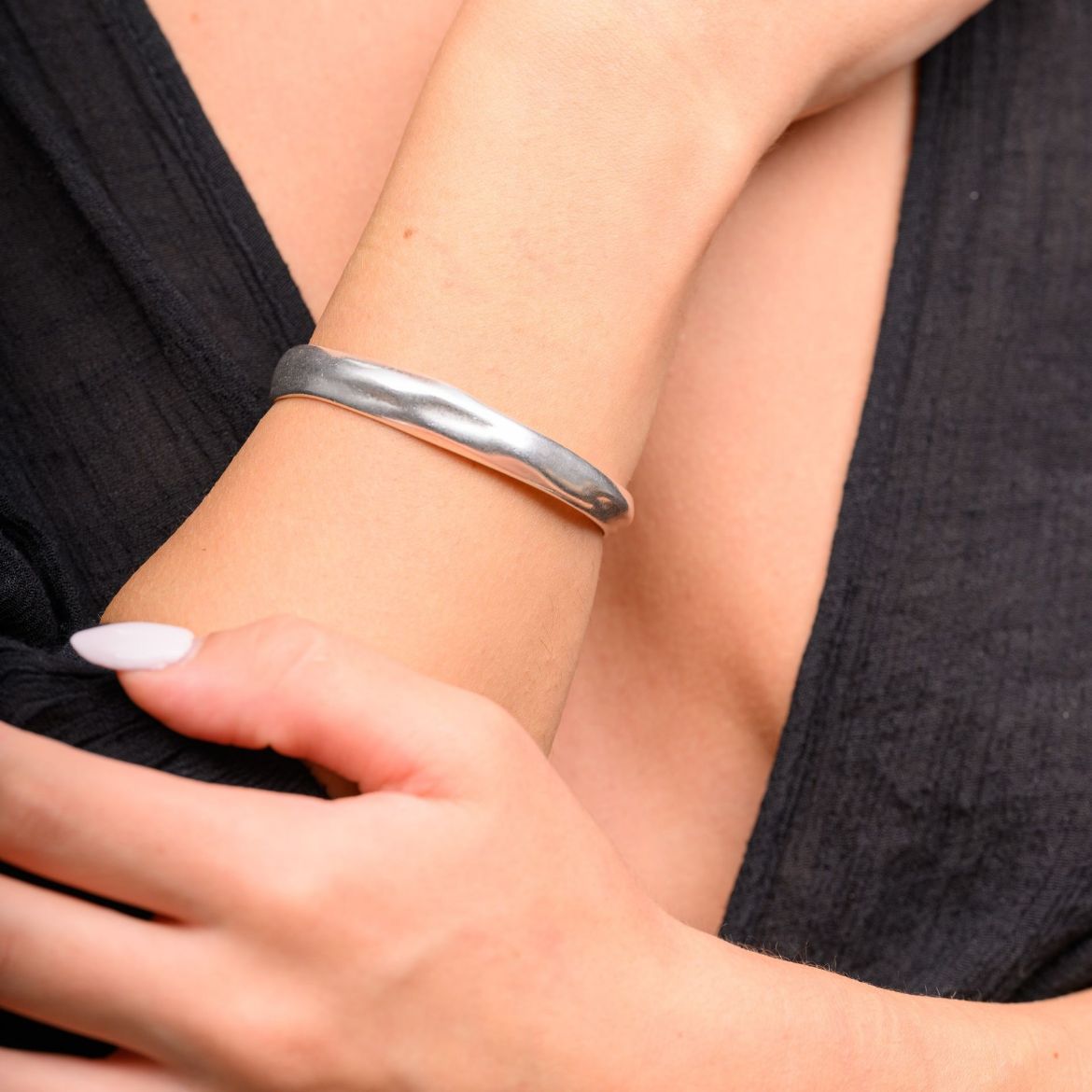 Picture of Antique silver irregular cuff bracelet