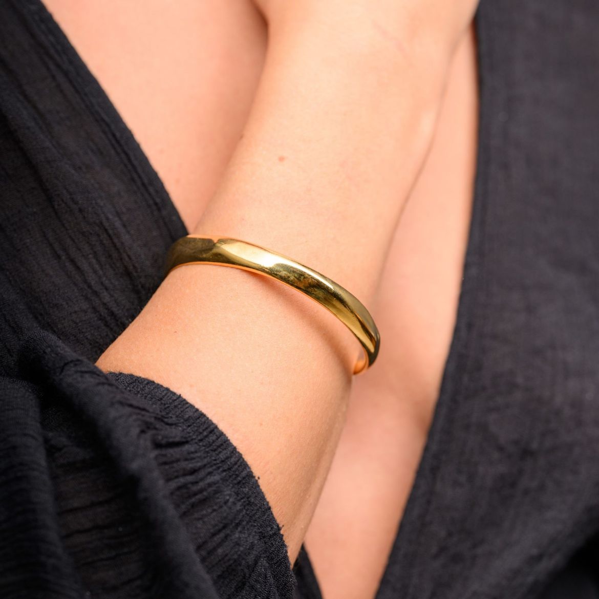 Picture of 24k gold plated irregular cuff bracelet