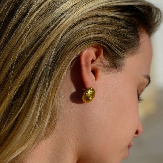 gold textured stud earrings for women