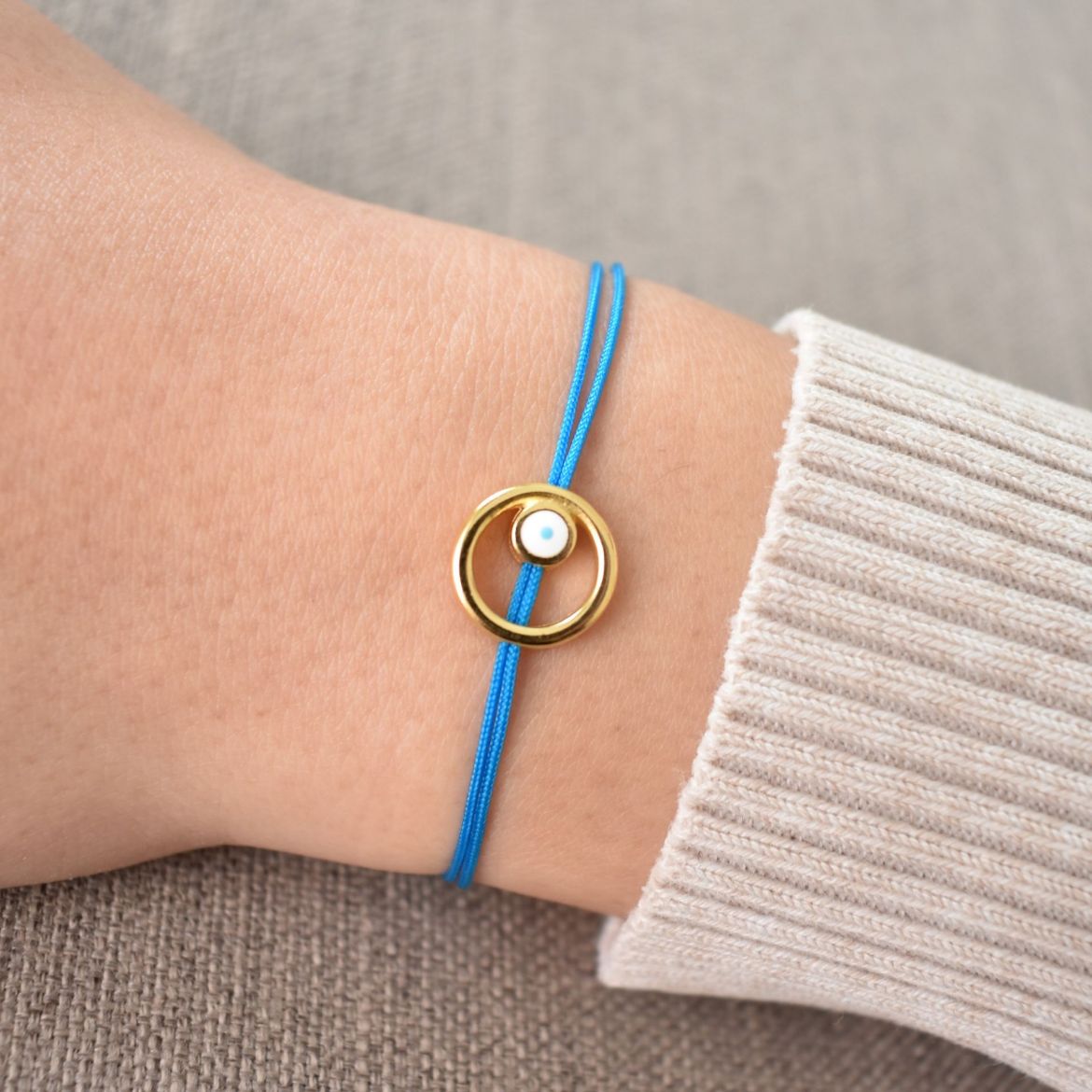 Picture of Gold evil eye bracelet
