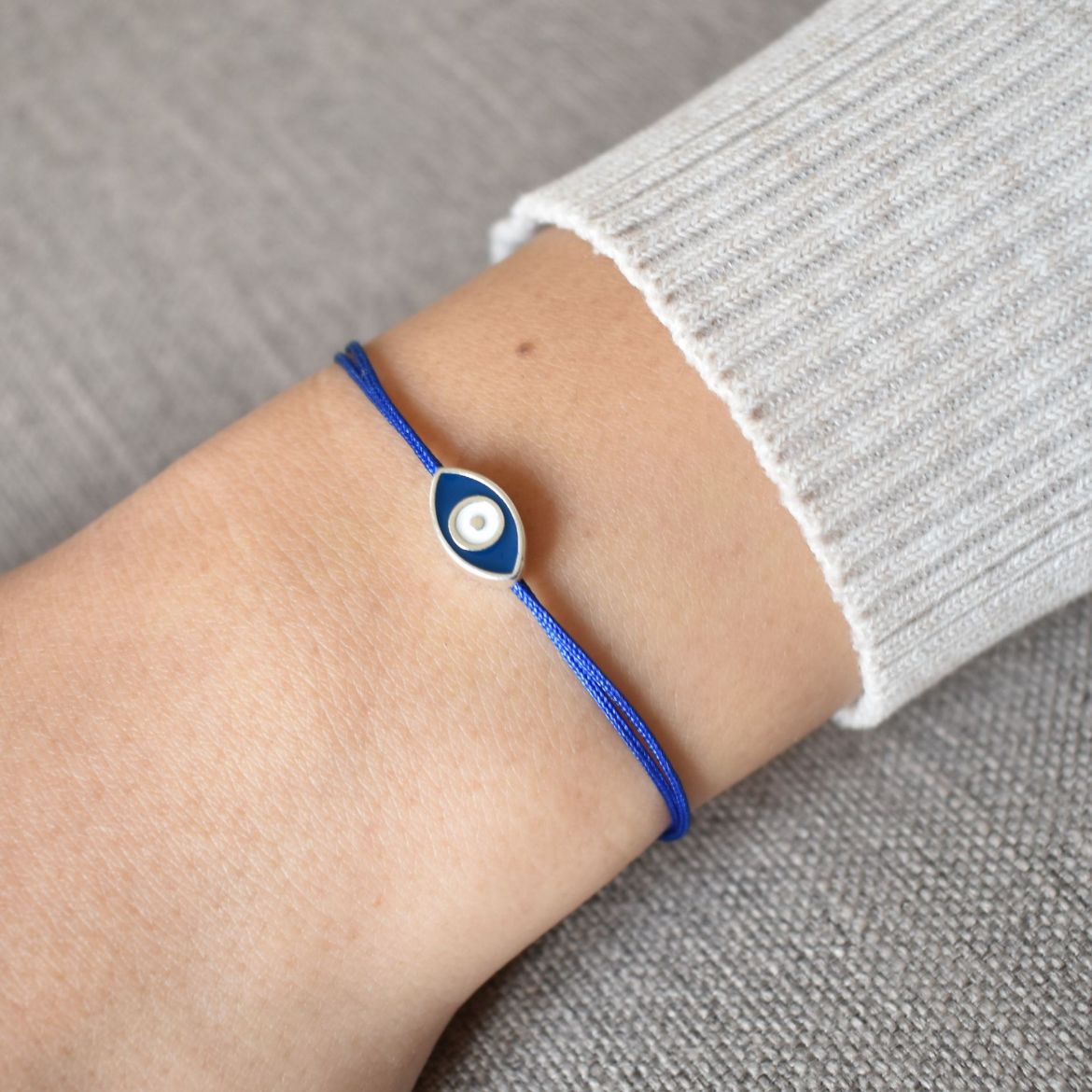 Picture of Silver plated oval blue evil eye bracelet