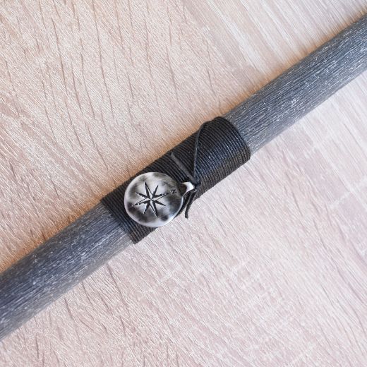 πασχαλινές λαμπάδες αντρικές με σύμβολο πυξίδας