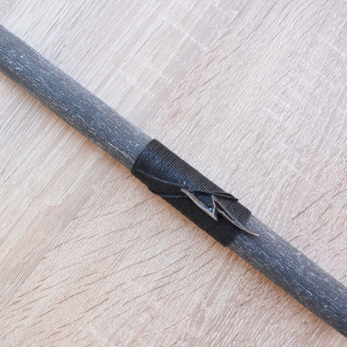 λαμπάδα ανδρική με μεταλλικό κεραυνό