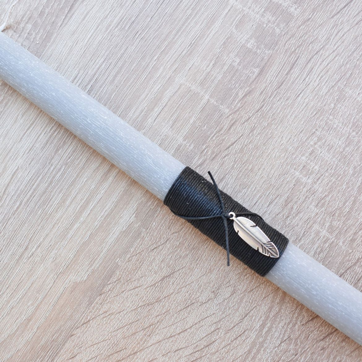 Picture of Easter candle feather