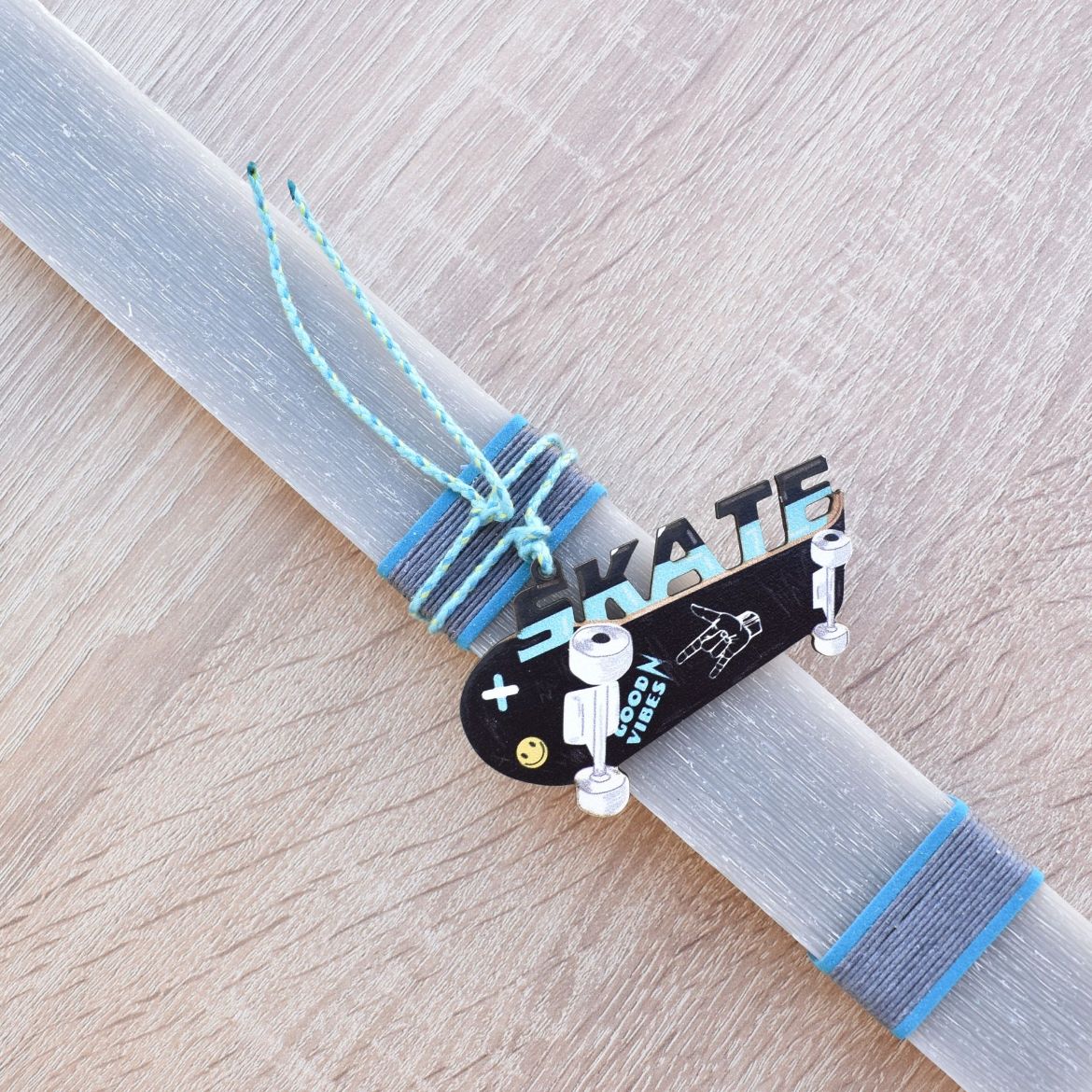 Picture of Easter candle skateboard