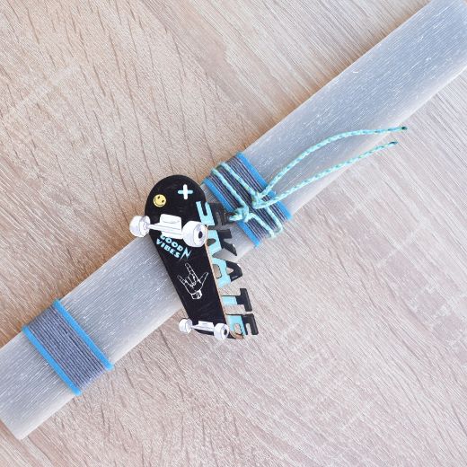 Picture of Easter candle skateboard