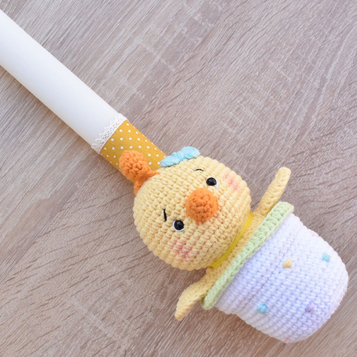 Picture of Easter candle chick