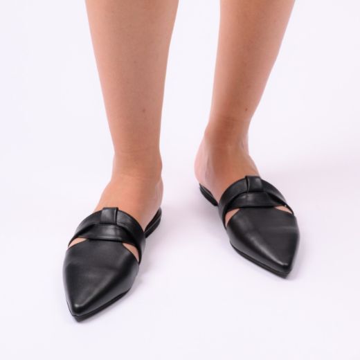 Picture of Woman mules black leather flat