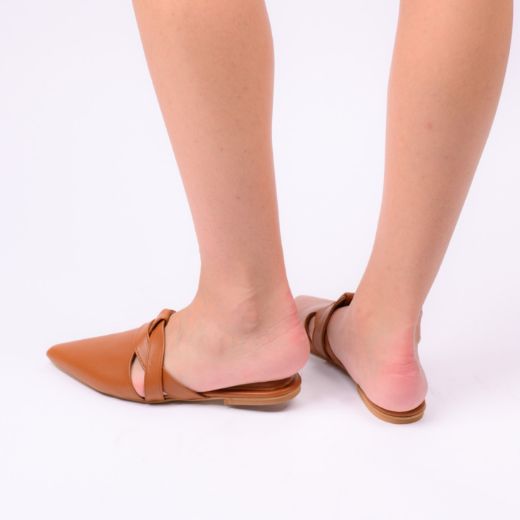 Picture of Woman mules tobacco