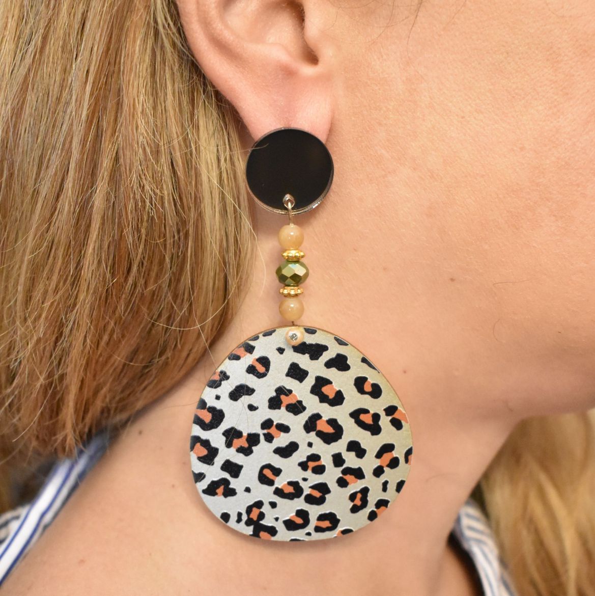 Picture of Earrings oval animal print