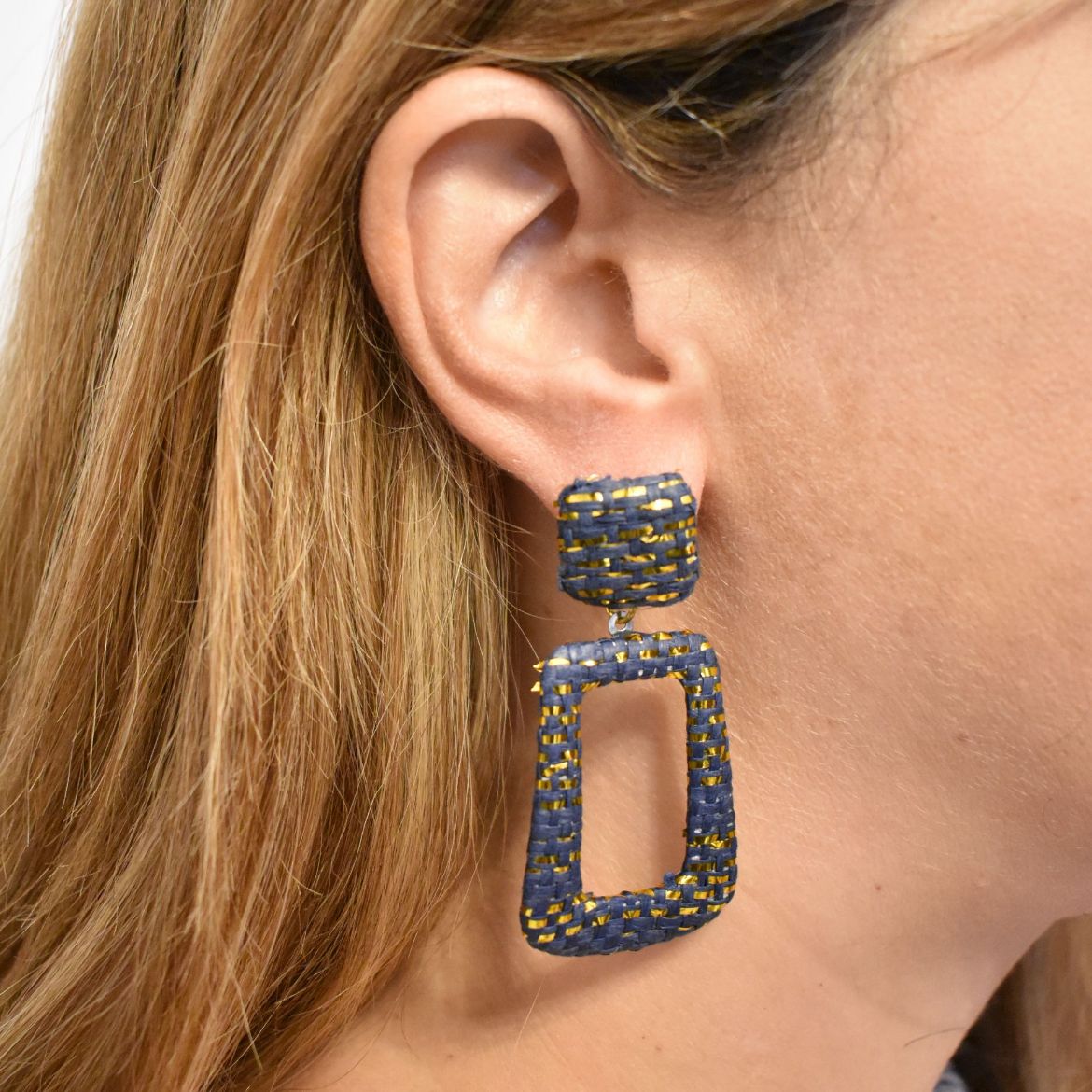 Picture of Stud earrings  blue