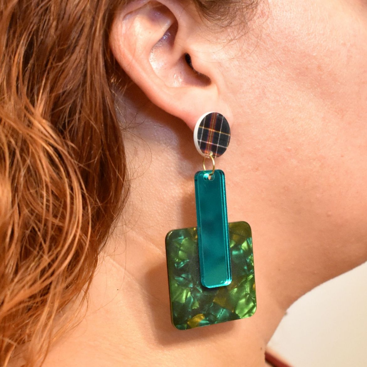 Picture of Stud earrings green