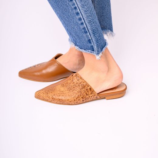 Picture of Mules tobacco leather flat