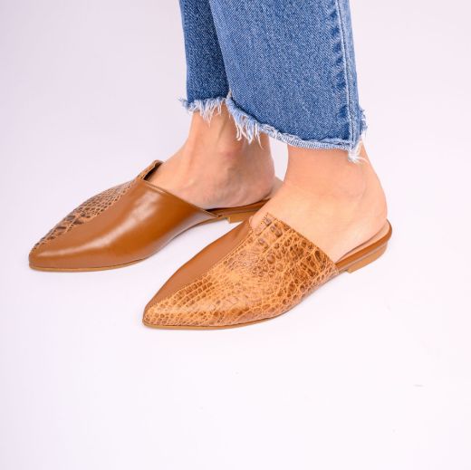 Picture of Mules tobacco leather flat