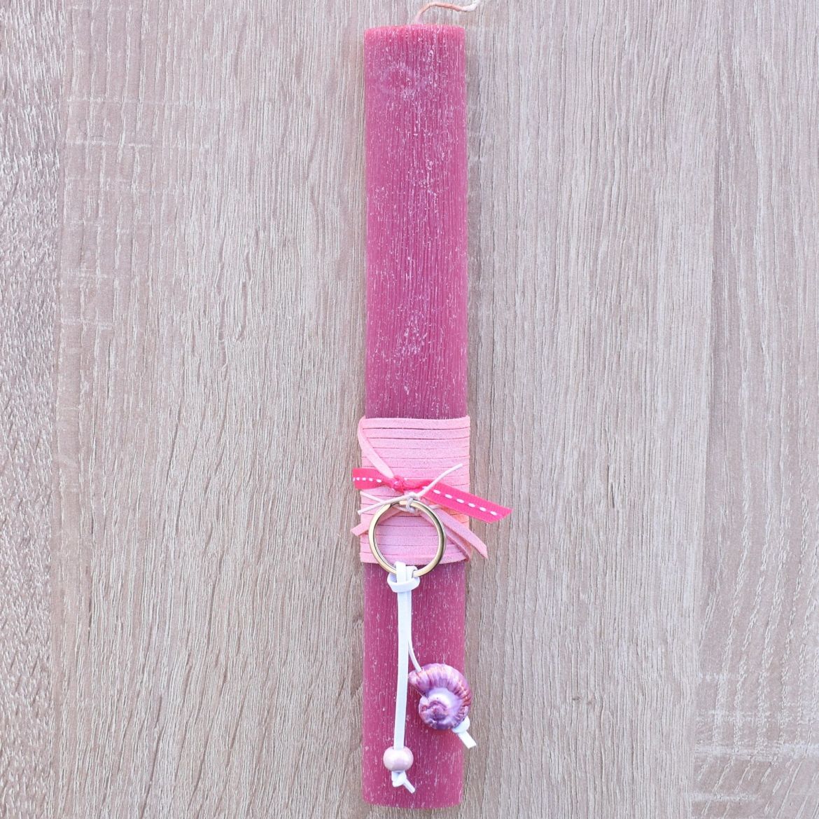 φούξια γυναικεία λαμπάδα με μπρελόκ κοχύλι σε καλοκαιρινό ύφος, λαμπάδες γυναικείες