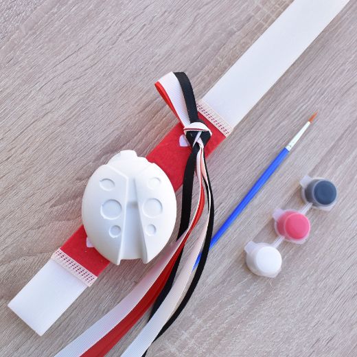 λαμπάδες πασχαλινές για κορίτσια σε κόκκινο χρώμα με πασχαλίτσα, παιδικές λαμπάδες για κορίτσια