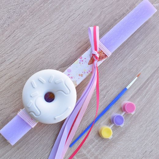 πασχαλινές λαμπάδες για κορίτσι σε λιλά χρώμα με donut, λαμπάδες αρωματικές