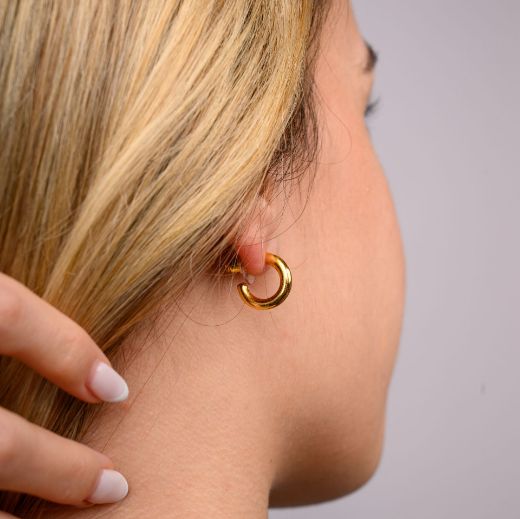 minimal gold hoop earrings